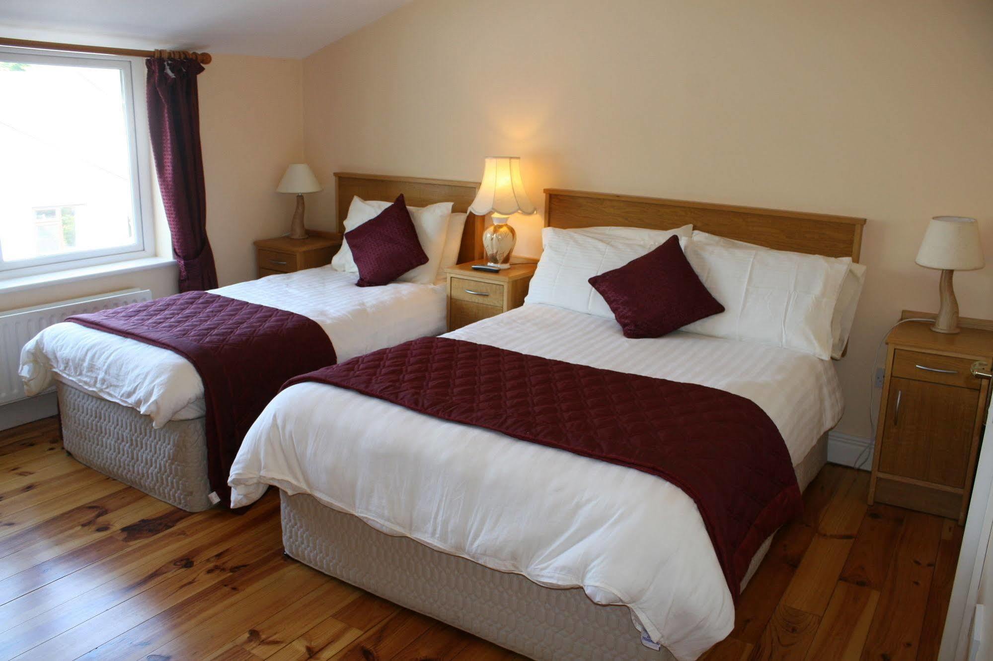 Carrowntober House B & B Oughterard Bagian luar foto