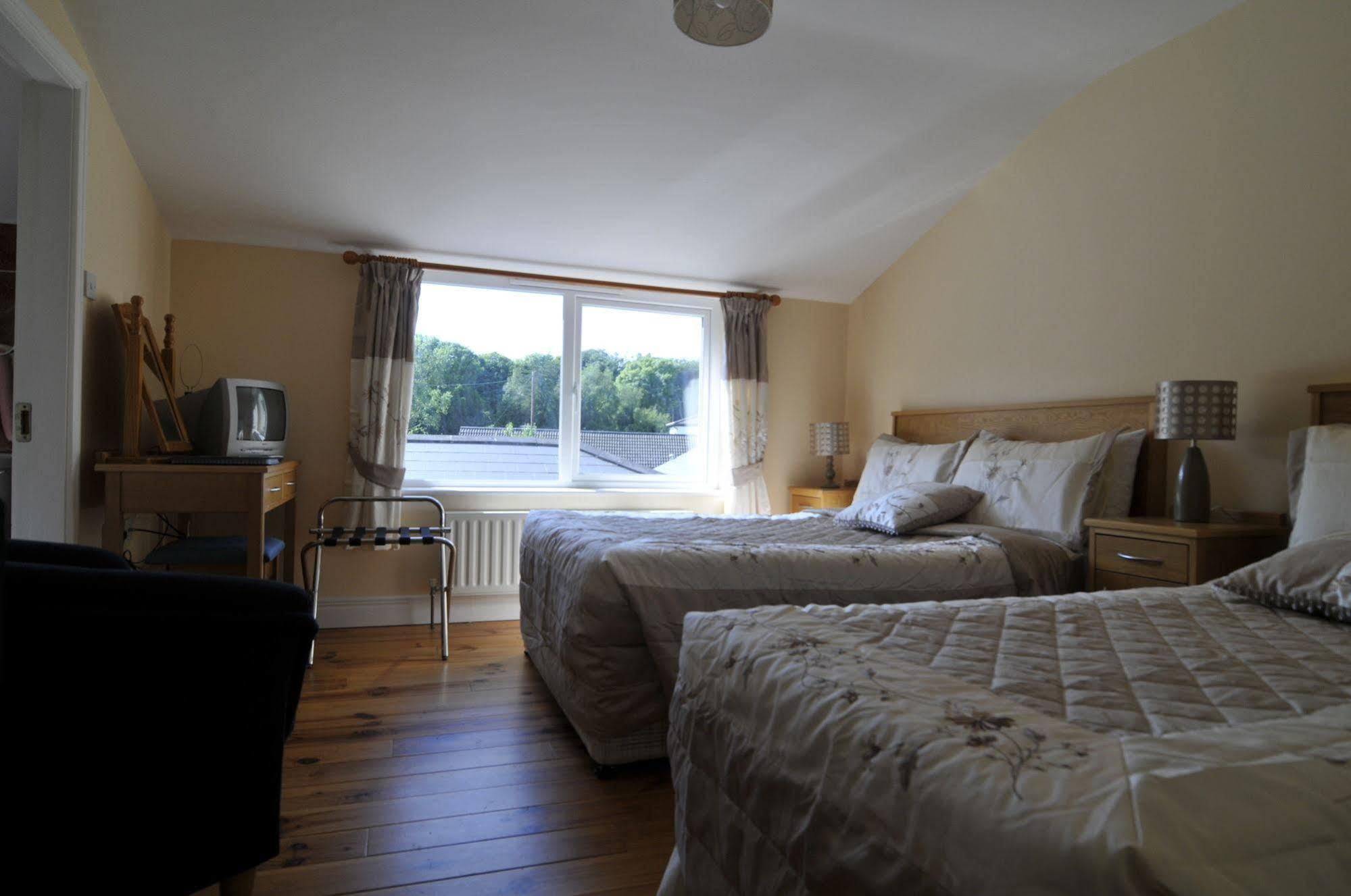 Carrowntober House B & B Oughterard Bagian luar foto