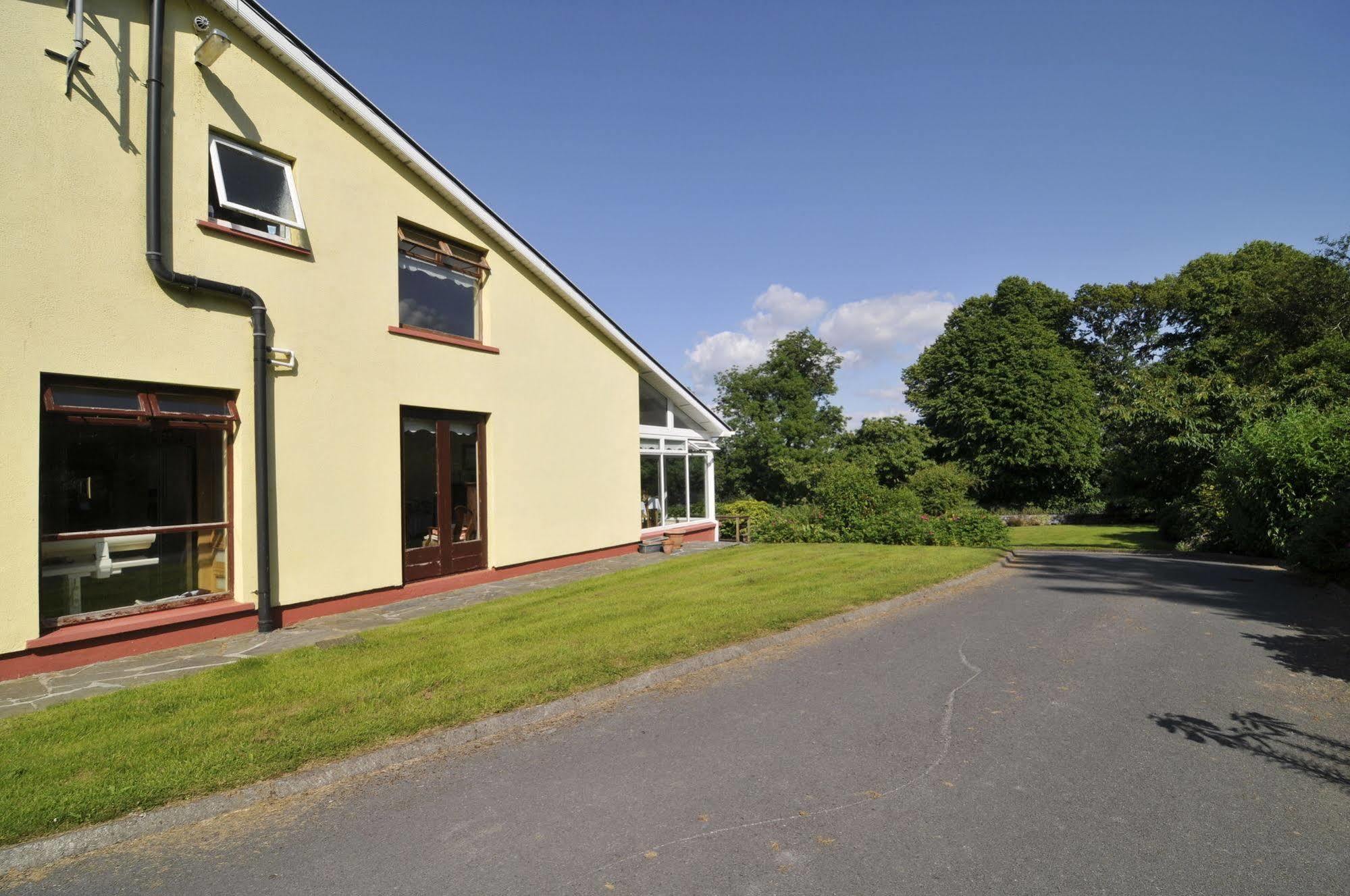 Carrowntober House B & B Oughterard Bagian luar foto